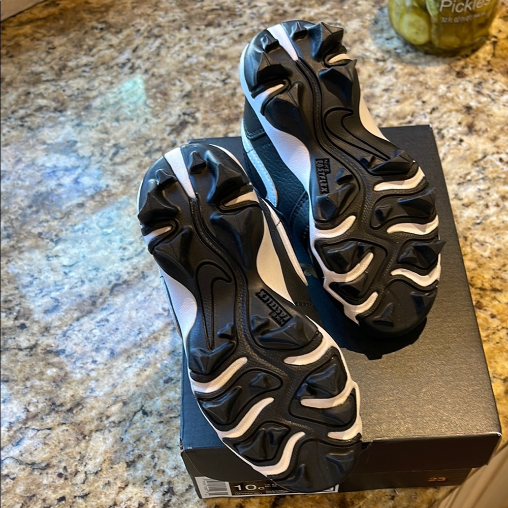 Nike Air Jordan Soccer Cleats - Picture 5 of 6